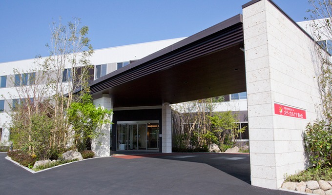 筑紫南ヶ丘病院と渡り廊下で繋がっている医療強化型老人ホーム。