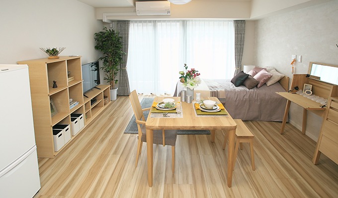 採光性を意識した13タイプの一般居室。木の温もりにモダンを融合した洗練の住空間です。