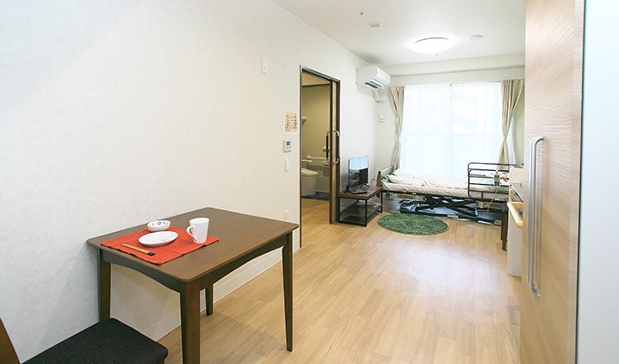 Bタイプ居室（25.08㎡／3～6階）はお1人用でキッチン・バス付きです。