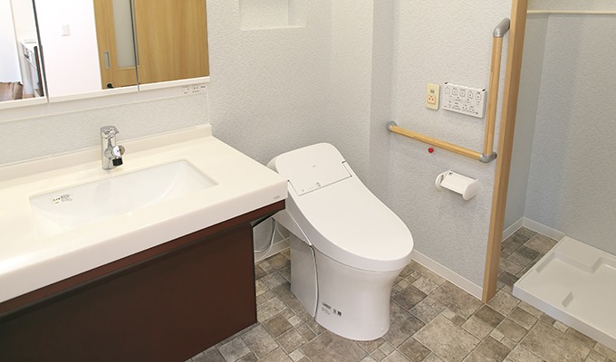 Dタイプ居室（67.87㎡）の洗面、トイレです。
