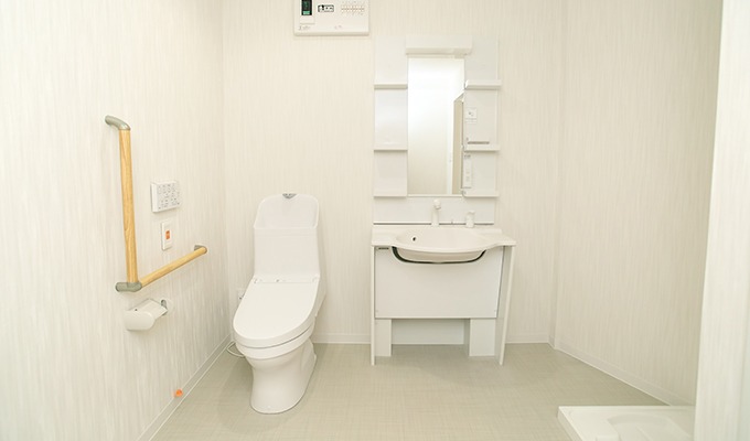 安全や使いやすさを考えた洗面、トイレを全室に備えています。