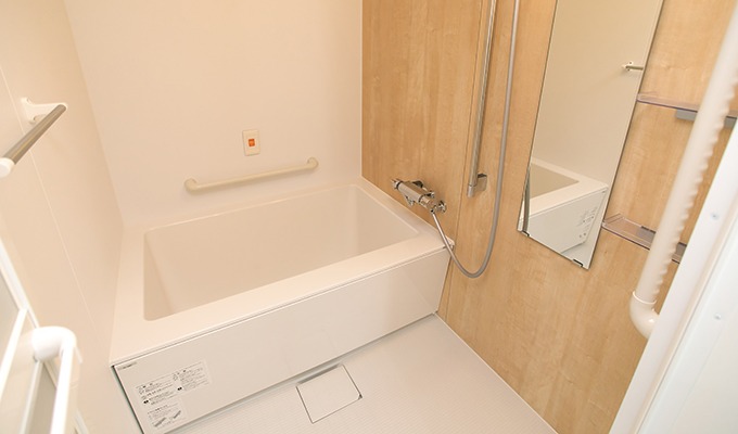 お好きな時にご自由に入れる、居室専用バスルームです。