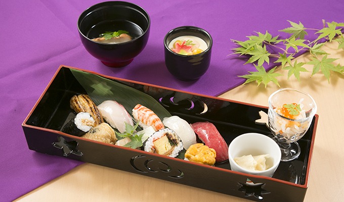 特別会席メニューや治療食、食事制限にも対応しています。