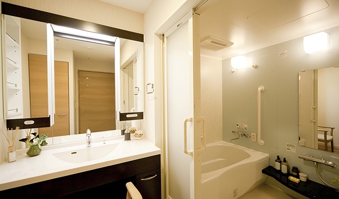 トイレや浴室、洗面所も使いやすい広々とした設計になっています。